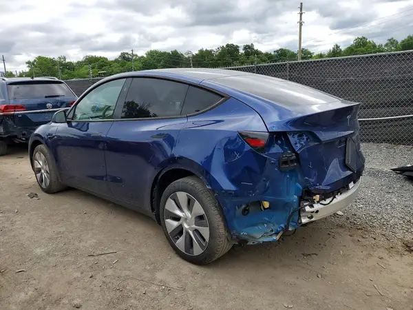7SAYGDEE4PA200451 2023 TESLA MODEL Y - Image 2