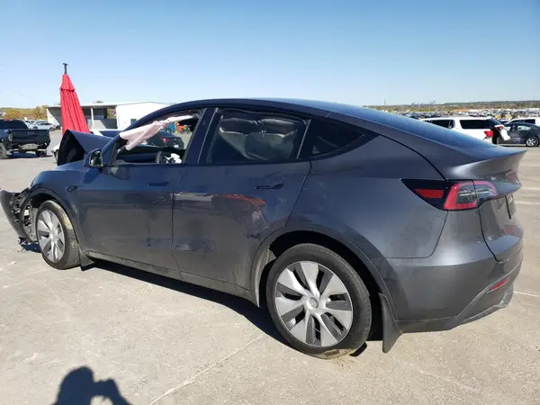 7SAYGDEE4PA202443 2023 TESLA MODEL Y - Image 2