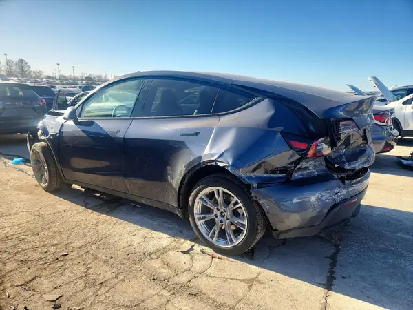 7SAYGDEE4PA209277 2023 TESLA MODEL Y - Image 2