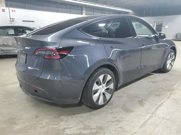 7SAYGDEE4PA210784 2023 TESLA MODEL Y - Image 1
