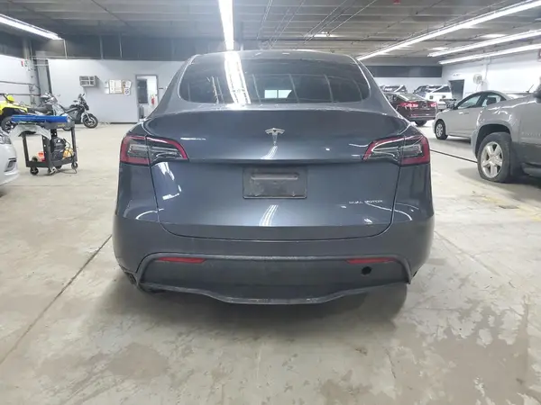 7SAYGDEE4PA210784 2023 TESLA MODEL Y - Image 2