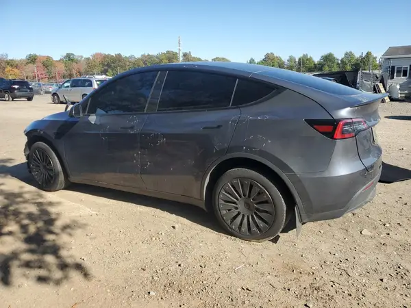 7SAYGDEE4PA213099 2023 TESLA MODEL Y - Image 2