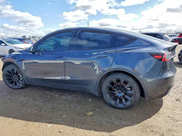 7SAYGDEE4PF584959 2023 TESLA MODEL Y - Image 2