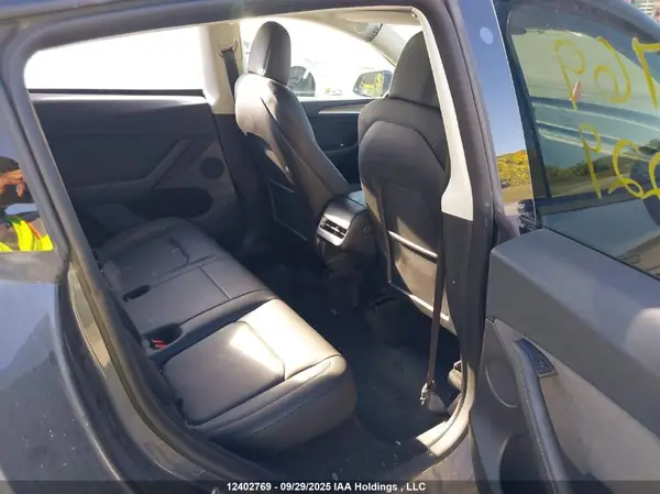 7SAYGDEE4PF587229 2023 TESLA MODEL Y - Image 8
