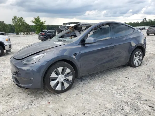 7SAYGDEE4PF608211 2023 TESLA MODEL Y - Image 1