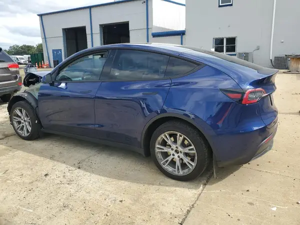 7SAYGDEE4PF610802 2023 TESLA MODEL Y - Image 2