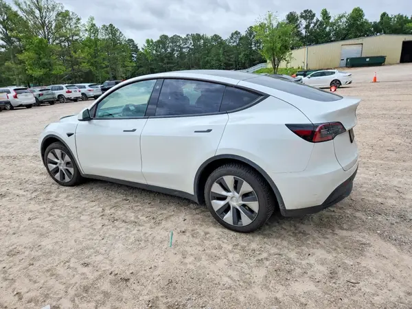 7SAYGDEE4PF613022 2023 TESLA MODEL Y - Image 2