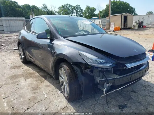 7SAYGDEE4PF616244 2023 TESLA MODEL Y - Image 1
