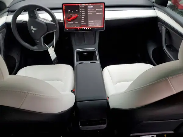 7SAYGDEE4PF619158 2023 TESLA MODEL Y - Image 8