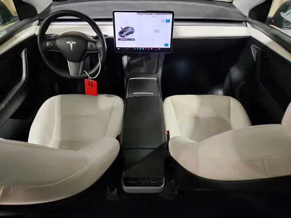 7SAYGDEE4PF619516 2023 TESLA MODEL Y - Image 8