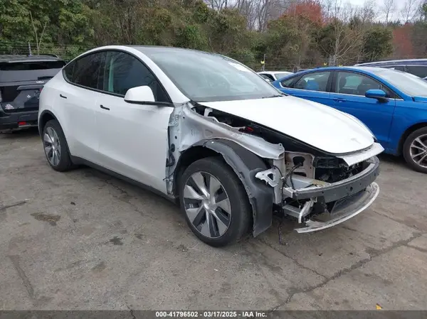 7SAYGDEE4PF621640 2023 TESLA MODEL Y - Image 1