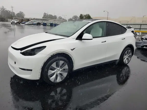 7SAYGDEE4PF622433 2023 TESLA MODEL Y - Image 1