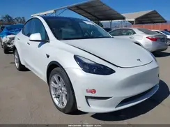 7SAYGDEE4PF623534 2023 TESLA MODEL Y