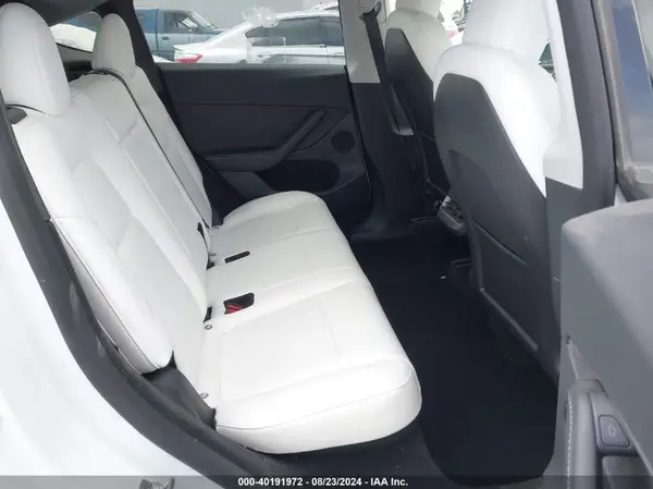 7SAYGDEE4PF623534 2023 TESLA MODEL Y - Image 8