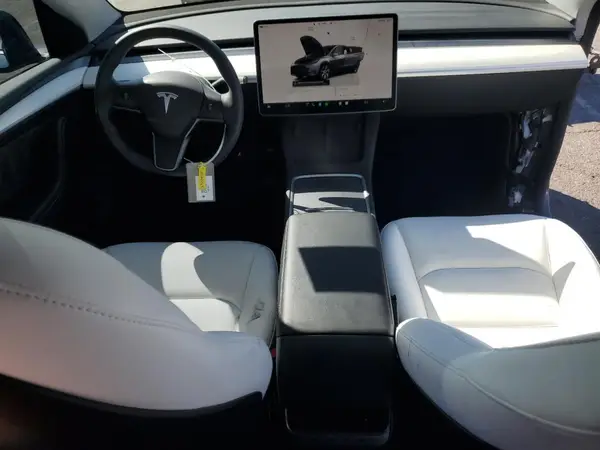 7SAYGDEE4PF624909 2023 TESLA MODEL Y - Image 8