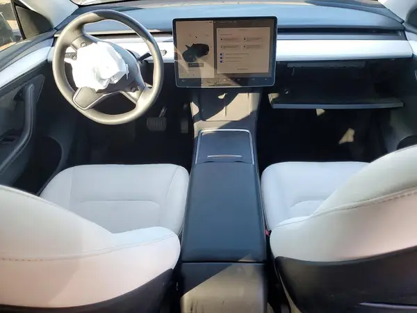 7SAYGDEE4PF628068 2023 TESLA MODEL Y - Image 8