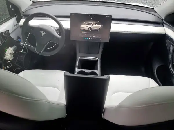 7SAYGDEE4PF628247 2023 TESLA MODEL Y - Image 8