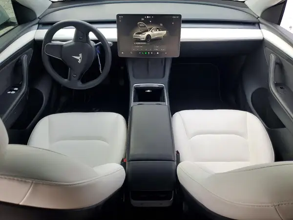 7SAYGDEE4PF630726 2023 TESLA MODEL Y - Image 8