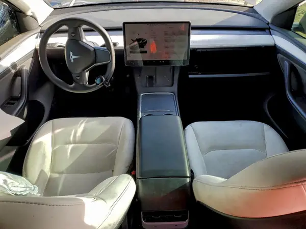 7SAYGDEE4PF638695 2023 TESLA MODEL Y - Image 8