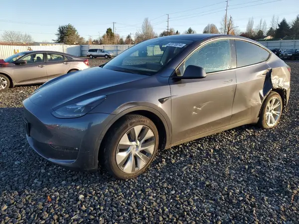 7SAYGDEE4PF645307 2023 TESLA MODEL Y - Image 1
