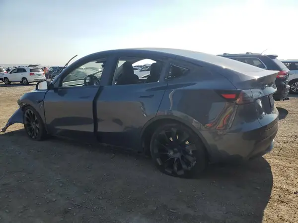 7SAYGDEE4PF648594 2023 TESLA MODEL Y - Image 2