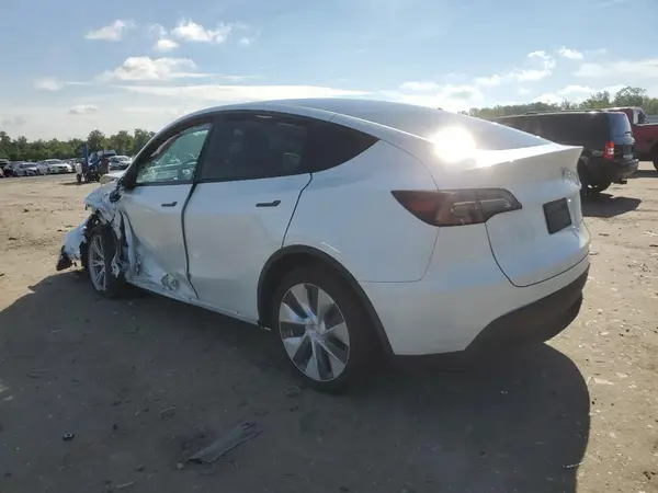 7SAYGDEE4PF664617 2023 TESLA MODEL Y - Image 2