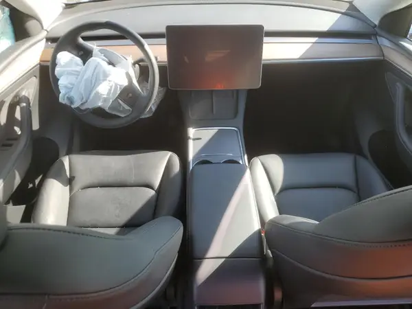 7SAYGDEE4PF664617 2023 TESLA MODEL Y - Image 8