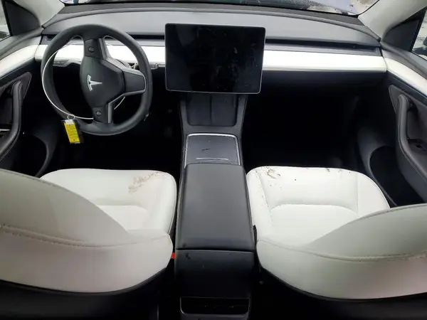 7SAYGDEE4PF667355 2023 TESLA MODEL Y - Image 8