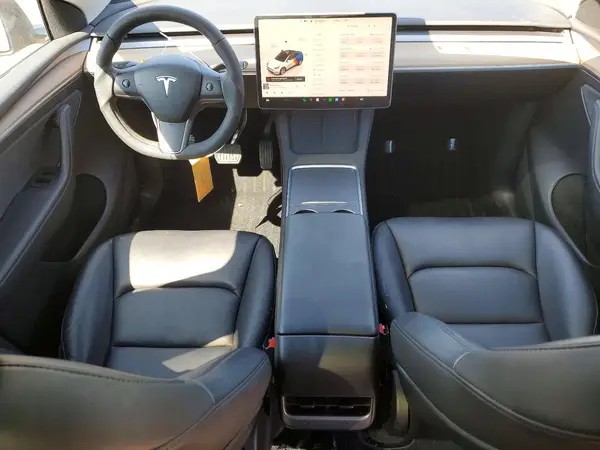 7SAYGDEE4PF672247 2023 TESLA MODEL Y - Image 8