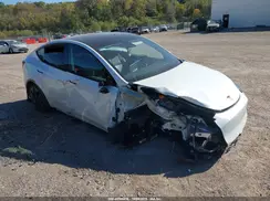 7SAYGDEE4PF687587 2023 TESLA MODEL Y