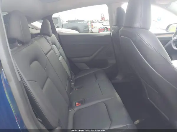 7SAYGDEE4PF693003 2023 TESLA MODEL Y - Image 8