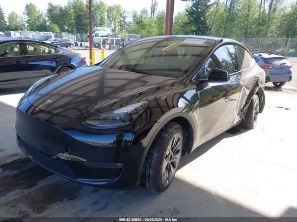 7SAYGDEE4PF694216 2023 TESLA MODEL Y - Image 2