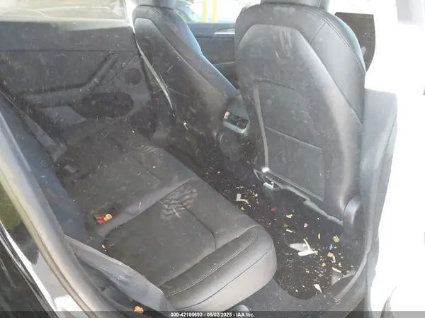 7SAYGDEE4PF694216 2023 TESLA MODEL Y - Image 8