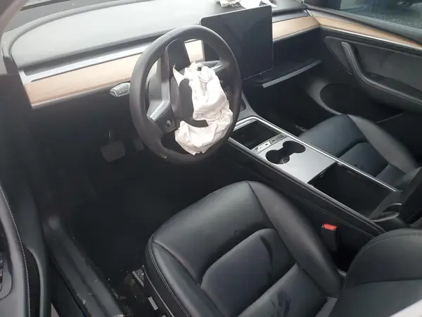 7SAYGDEE4PF698850 2023 TESLA MODEL Y - Image 8