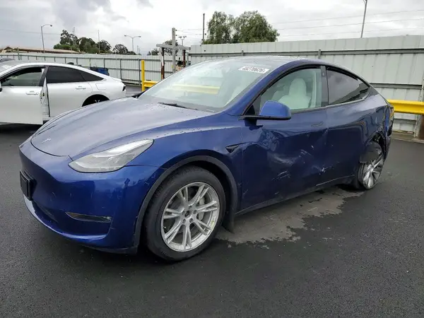 7SAYGDEE4PF701570 2023 TESLA MODEL Y - Image 1