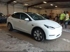 7SAYGDEE4PF702234 2023 TESLA MODEL Y