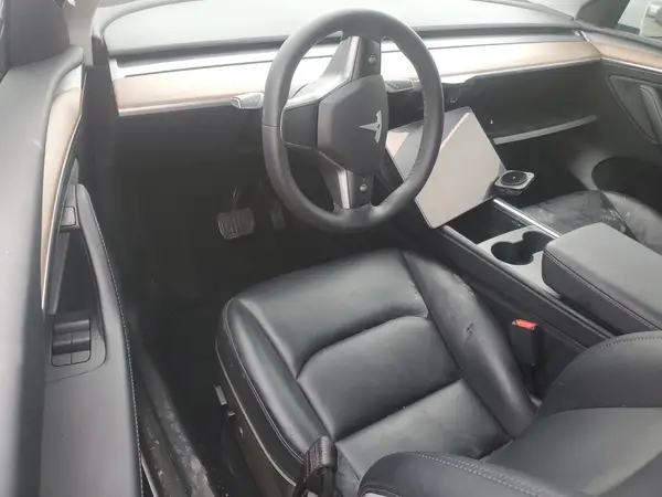7SAYGDEE4PF707045 2023 TESLA MODEL Y - Image 8