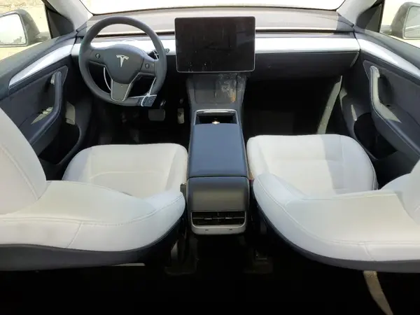 7SAYGDEE4PF708437 2023 TESLA MODEL Y - Image 8