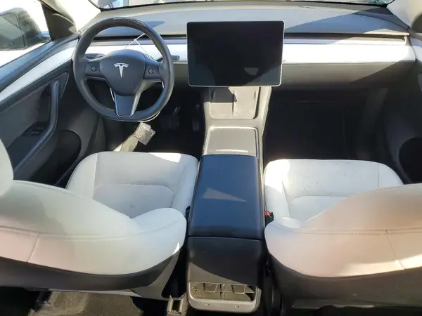 7SAYGDEE4PF745763 2023 TESLA MODEL Y - Image 8