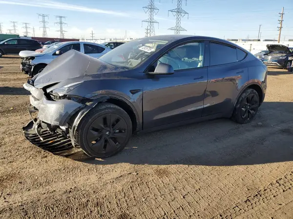 7SAYGDEE4PF747951 2023 TESLA MODEL Y - Image 1