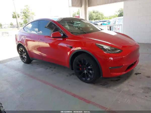7SAYGDEE4PF750039 2023 TESLA MODEL Y - Image 1