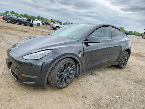 7SAYGDEE4PF750106 2023 TESLA MODEL Y - Image 1