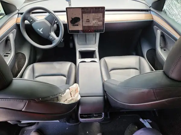 7SAYGDEE4PF750106 2023 TESLA MODEL Y - Image 8