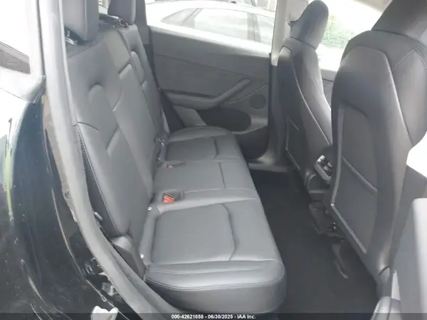 7SAYGDEE4PF762630 2023 TESLA MODEL Y - Image 8