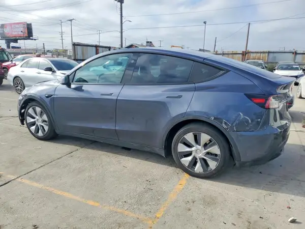 7SAYGDEE4PF789875 2023 TESLA MODEL Y - Image 2