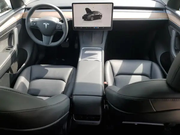 7SAYGDEE4PF792579 2023 TESLA MODEL Y - Image 8