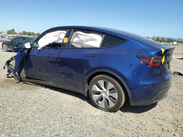 7SAYGDEE4PF793070 2023 TESLA MODEL Y - Image 2