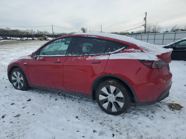 7SAYGDEE4PF800017 2023 TESLA MODEL Y - Image 2