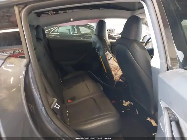 7SAYGDEE4PF806349 2023 TESLA MODEL Y - Image 8