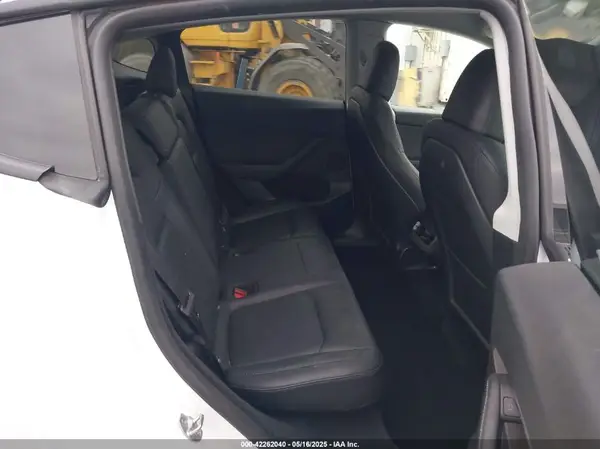 7SAYGDEE4PF807551 2023 TESLA MODEL Y - Image 8